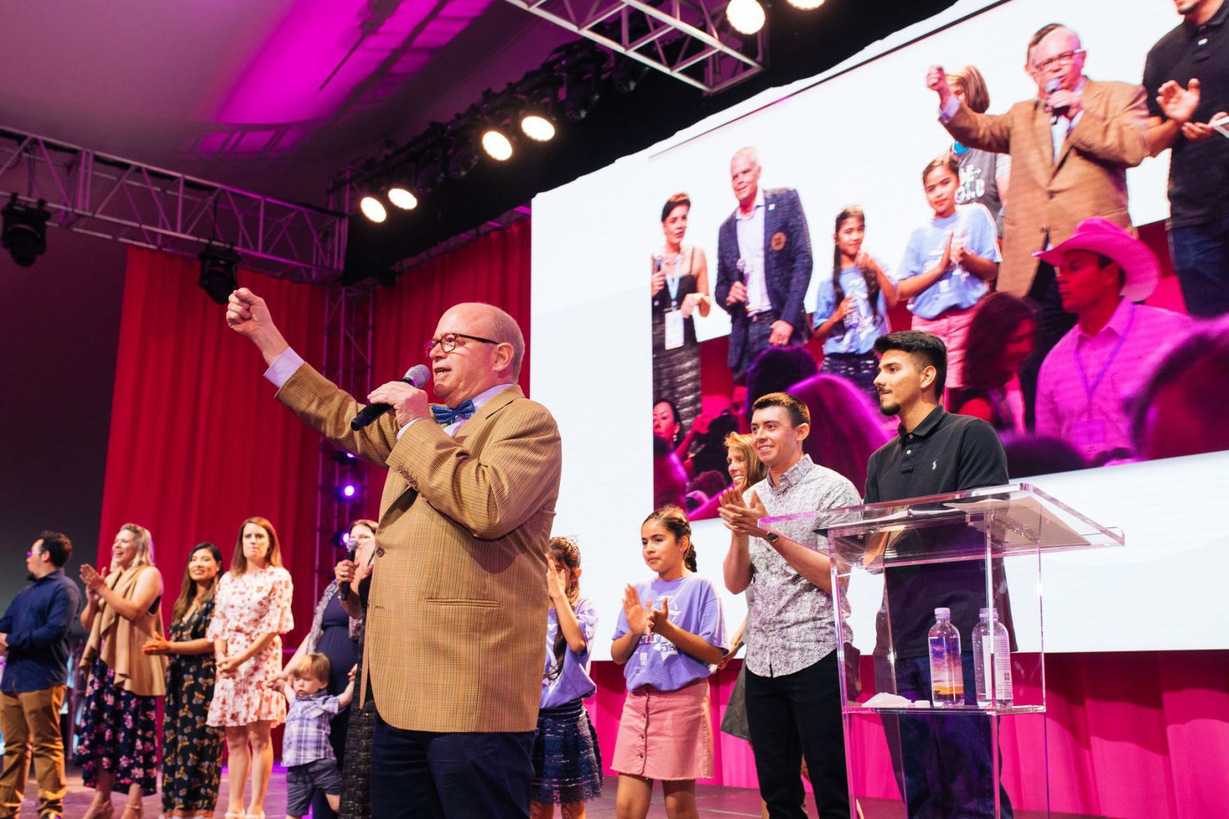 Auctioneer Fritz Hatton